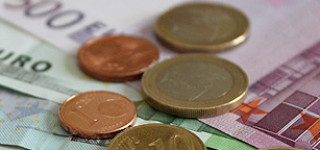 EURO-Banknoten und Münzen