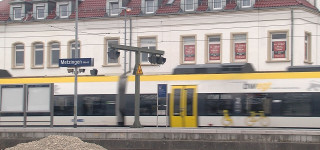 Zug am Bahnhof Metzingen