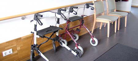 Rollatoren im Seniorenzentrum Gustav-Werner-Stift