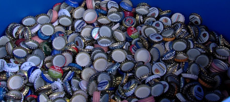 Die Bogenschütz GmbH sammelt Kronkorken zu Spendenzwecken im Zollernalbkreis