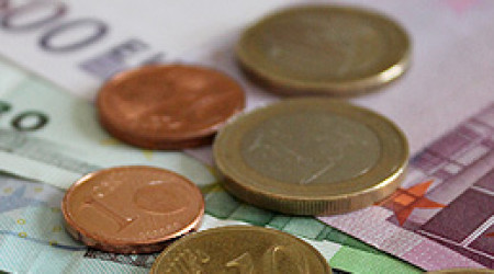 EURO-Banknoten und Münzen