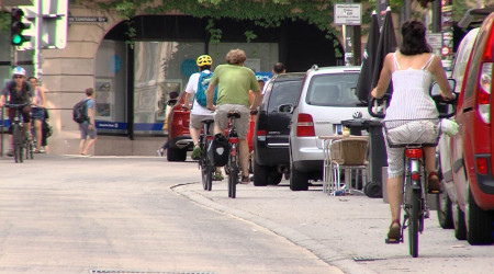 Fahrradfahrer M&uuml;hlstra&szlig;e