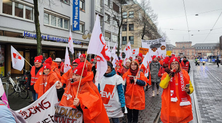 GEW Demo-Zug in Mannheim