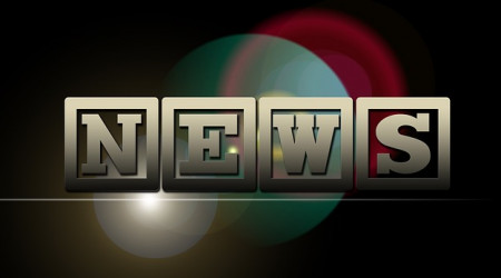Quelle: Pixabay.com NEWS - Buchstaben in quadratischem Rahmen vor bunten Kreisen