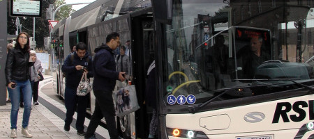 Bus im Reutlinger Stadtverkehr