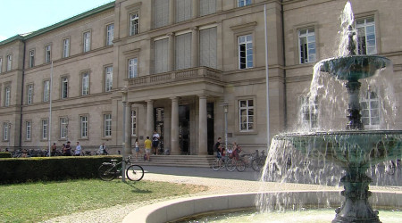 Quelle: RTF.1 Eberhard-Karls-Universität Tübingen, Neue Aula