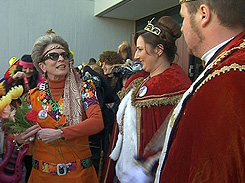 Narren st&uuml;rmen das Reutlinger Rathaus