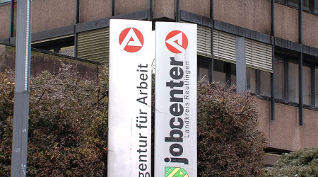 Agentur f&uuml;r Arbeit gibt Arbeitslosenzahlen bekannt
